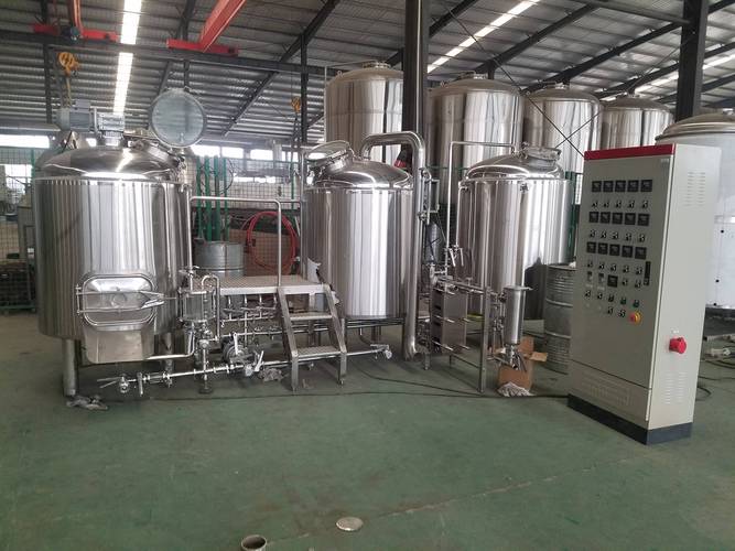 炉霍全套啤酒设备一套多少钱？开精酿厂到底得配齐哪些？